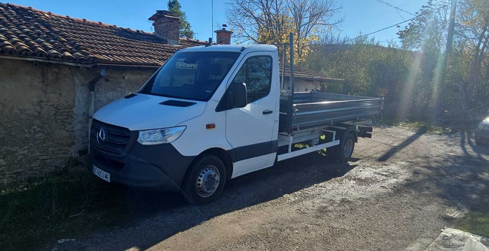 Услуги със самосвал и багерче