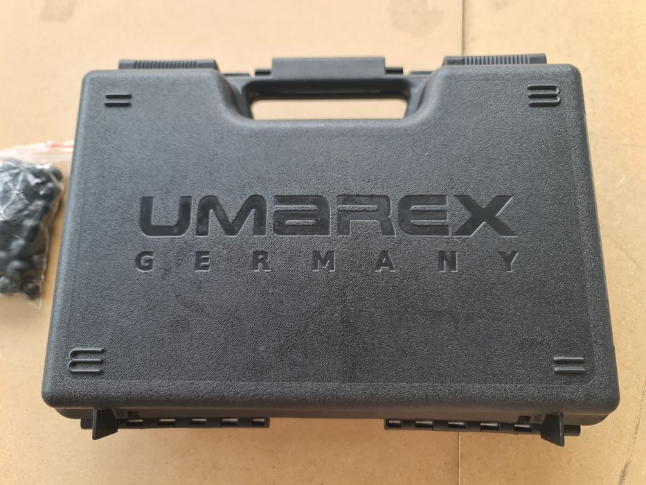 Pistol airsoft Umarex HDR 50 ca Nou