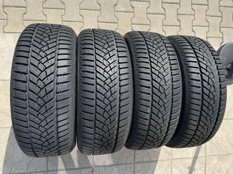 4бр.зимни гуми 215/55/17 98V Fulda Kristall Control 2025г.