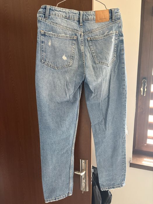 Дънки- Bershka mom jeans, 36 рр