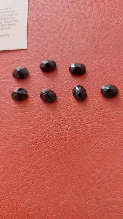 Натуральные камни Сапфиры