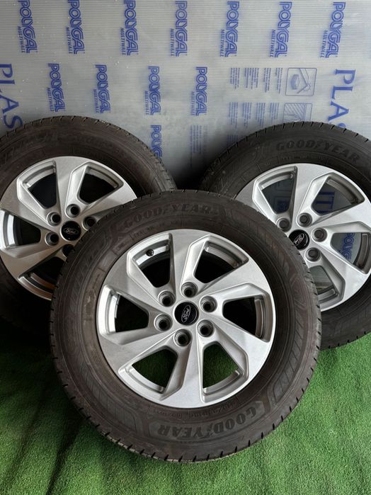 Гуми с джанти Ford