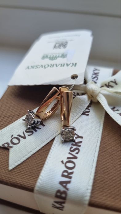 Золотые серьги с бриллиантами