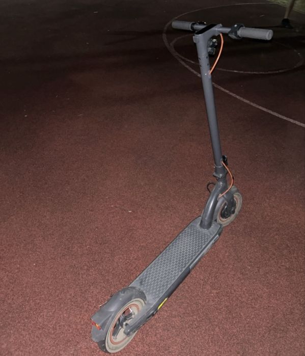 Trotineta NAVEE N40