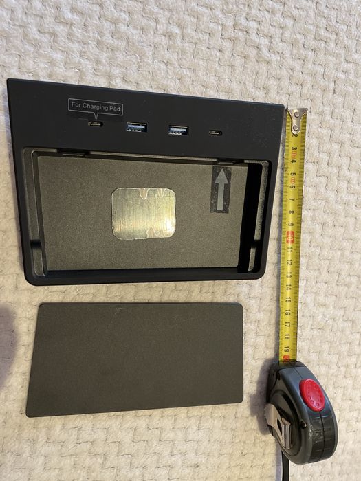 Incarcator usb c consola pentru Tesla model 3