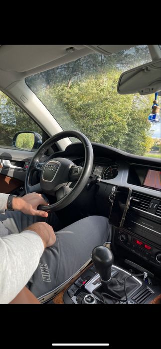 Masina Audi A4 B8