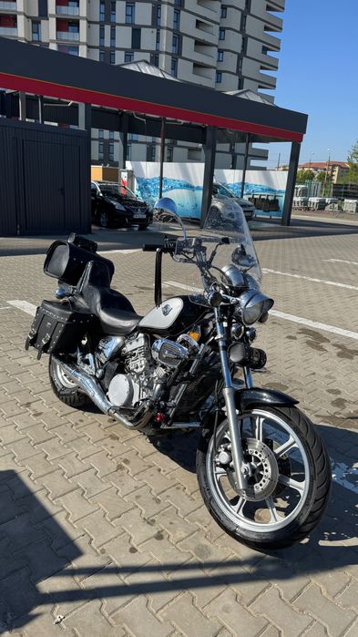 Kawasaki Vulcan 750 (VN750) Negru - Cruiser / Chopper
