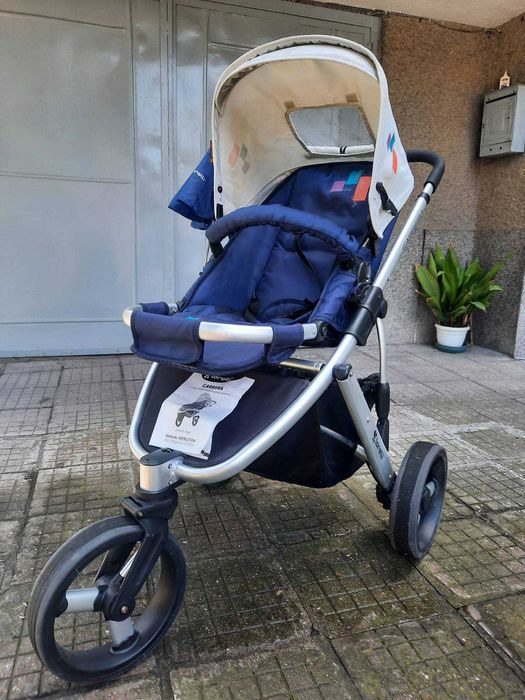 Продавам детска количка.