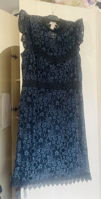 Дантела рокля ZARA и други