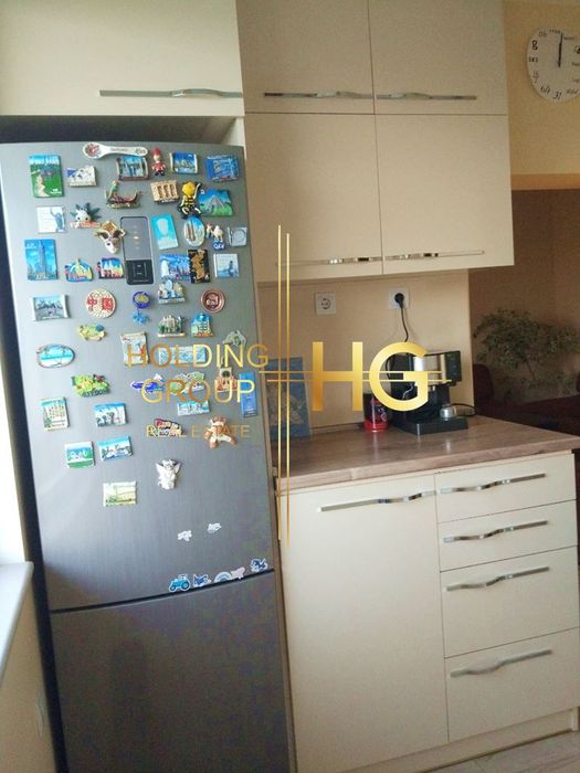 Продава се Тристаен апартамент в Варна, Младост 1 - 82 кв.м за 1947 €/кв.м - Снимка #2