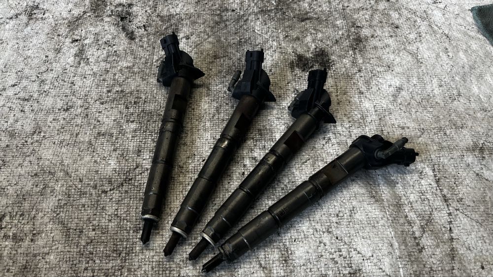 Toyota Yaris 1.4 D4D дюзи - 4 броя