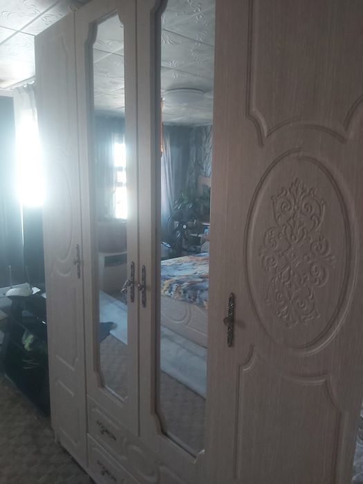Продам спальный гарнитур