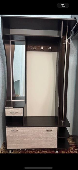 Прихожая шкаф сотилади.