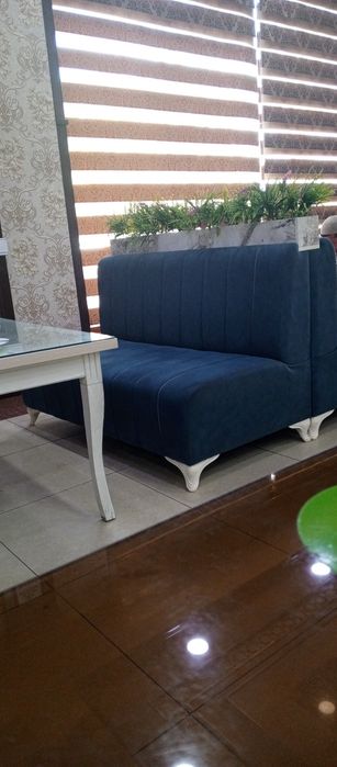 Kafe restoran choyxona uchun divanlar bor  Ishlab chiqazuvchidan xarid