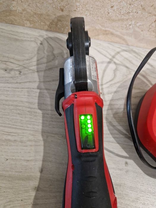 Presa setilizat milwaukee m12