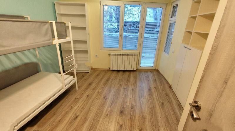 Тристаен апартамент под наем в ж.к. Кръстова вада, 2218248