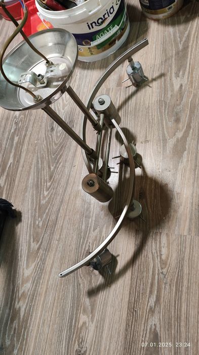 Люстра 6 рожков, продается