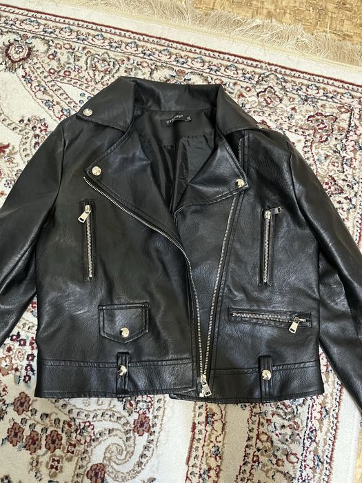 Продам верхнюю одежду