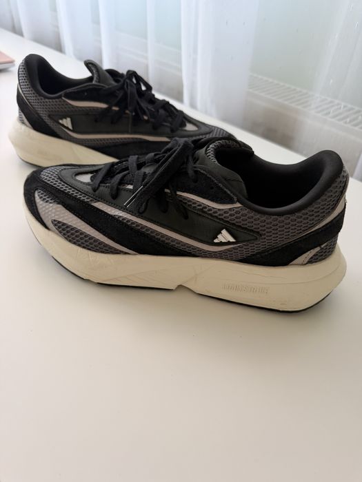 Маратонки Adidas Lightblaze