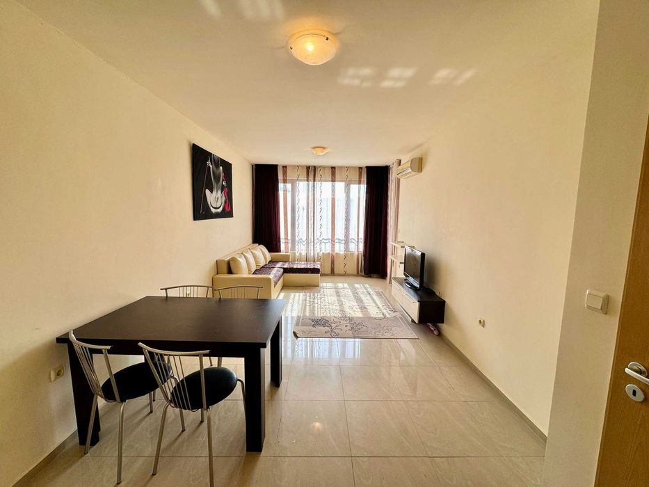 Продава се Двустаен апартамент в к.к. Слънчев бряг - 64 кв.м за 693 €/кв.м - Снимка #1