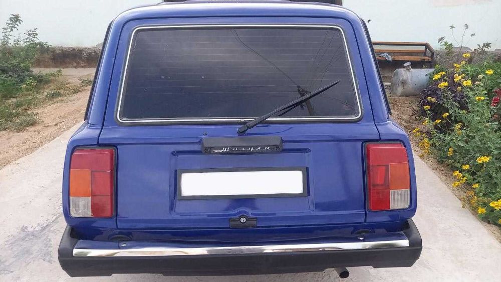 ВАЗ-2104 Сотилади.