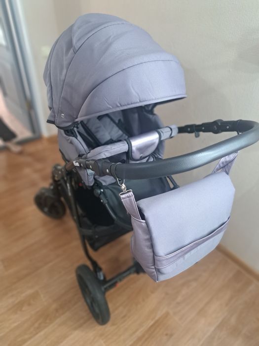 Продам детскую коляску 2 в 1