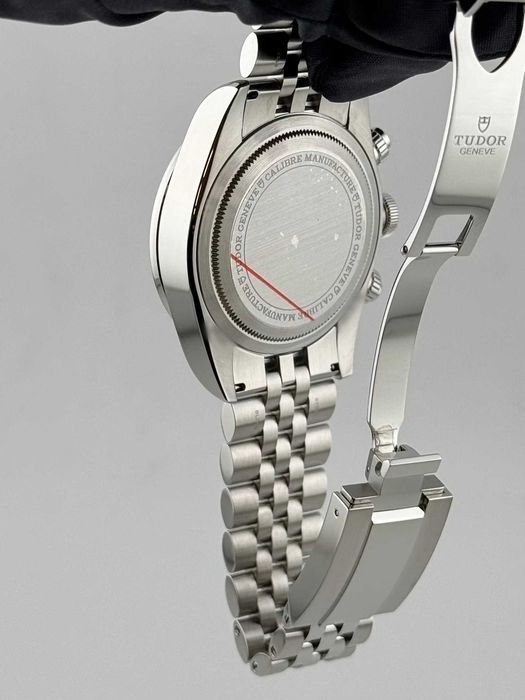 Наручные часы TUDOR Black Bay