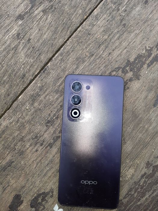 vând telefon cu  milioane e marcă bună de telefon băi spart nu i zgâr