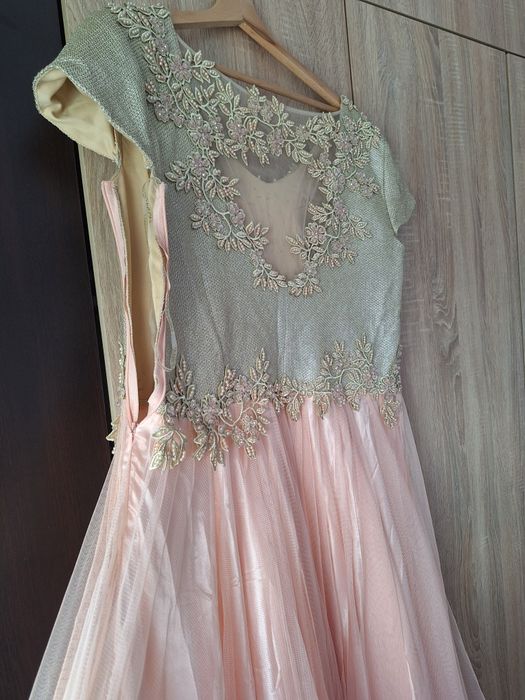 Дамска официална рокля