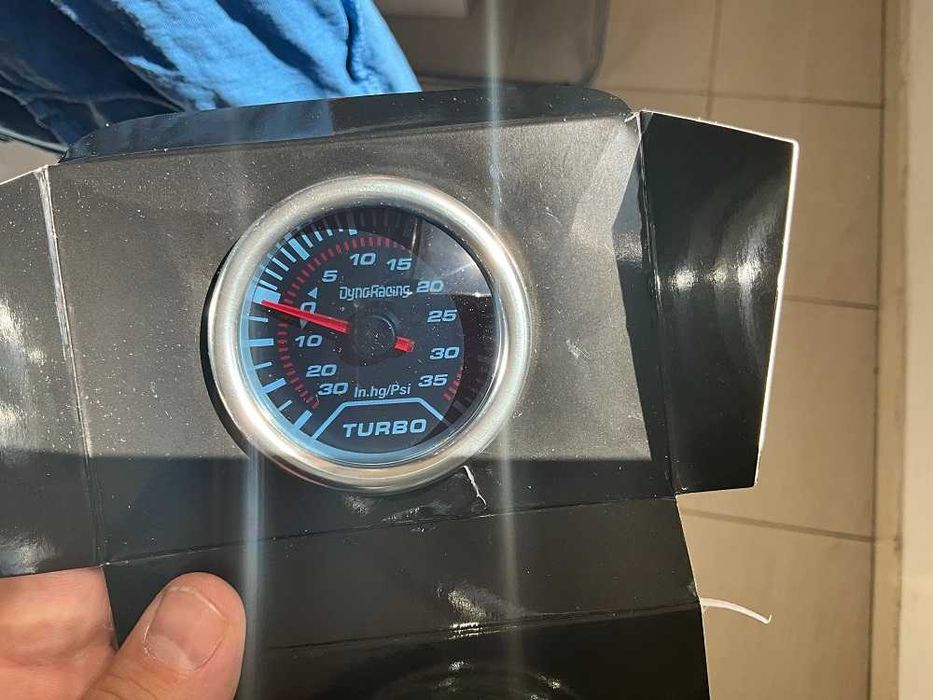 Уред за измерване налягането в турбината, температура ,  Волтметър