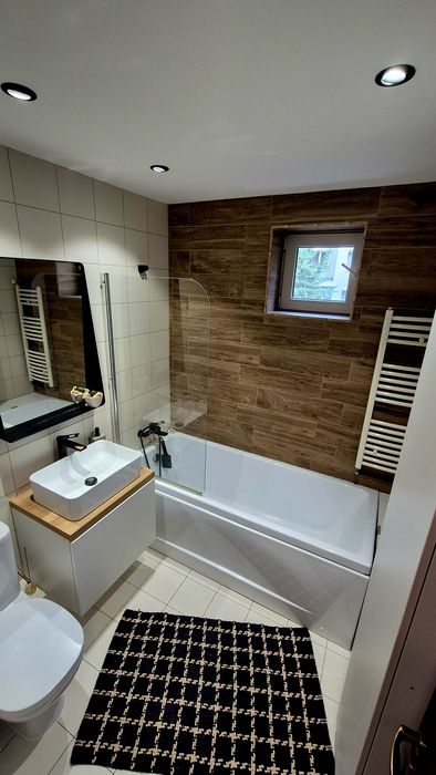 Apartament 3 camere zona Teiul Doamnei