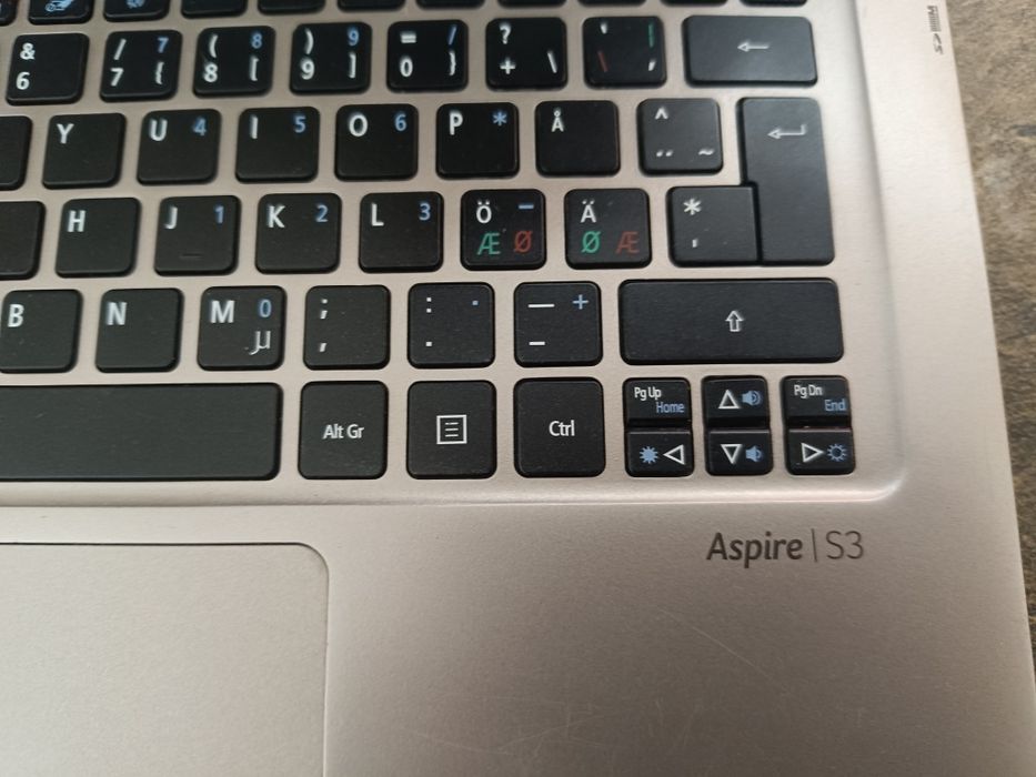 Acer aspire s3 цял или за части