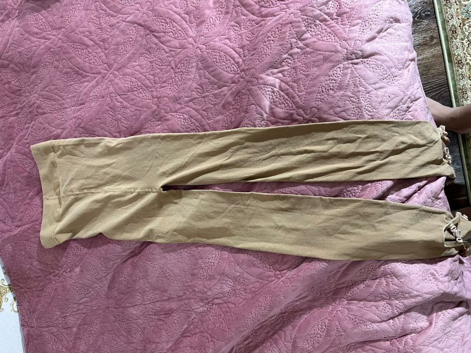 Набор одежды и коньки