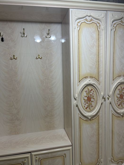 Шкаф для прихожей