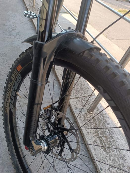 Banshee darkside 27,5 L