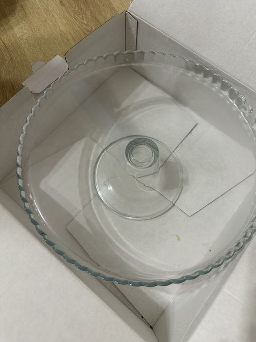 Продам чайный сервиз, стаканы, тортница