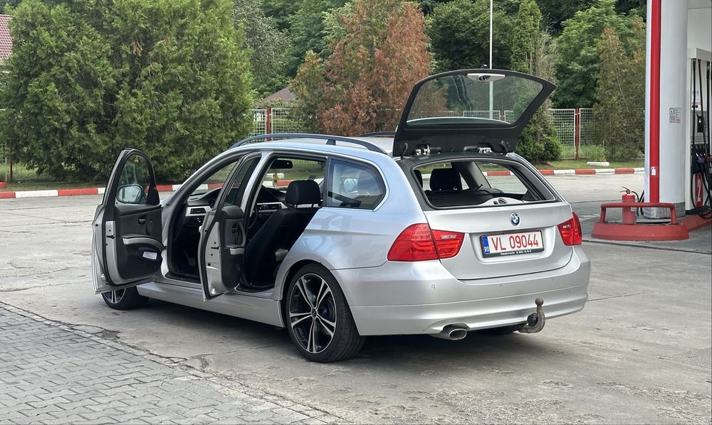 BMW 3 Series 2010 — imagine 5