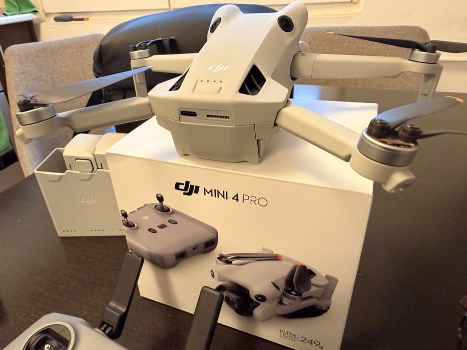 DJI Mini 4 Pro Fly More Combo - noua