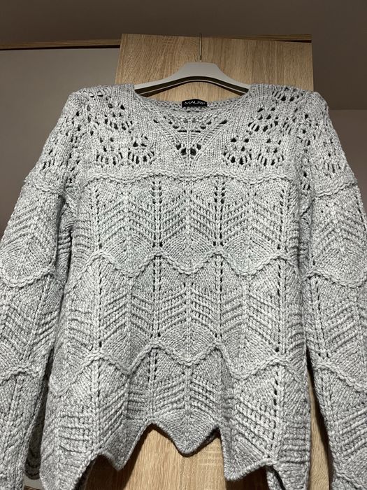 Vand bluza dama tricotata superba, noua cu eticheta