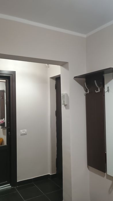 Închiriez apartament G.Enescu-Mobila