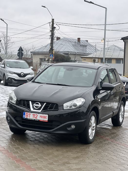 Nissan Qashqai 2013/ 1.5 dCi 110 CP/ EURO 5/ navigație/ LED/ PARC AUTO