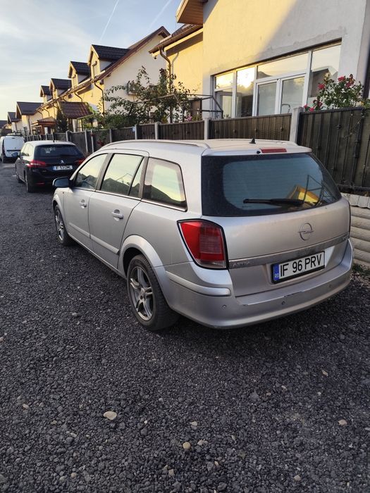 Vând Opel Astra h 1.7 cdti