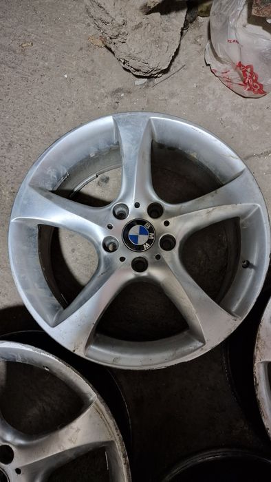 Продам диски bmw 230 стиль r18