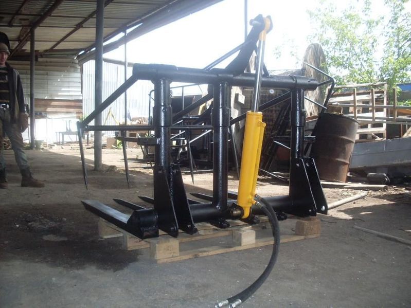 Вилы под рулоны (трезубец)