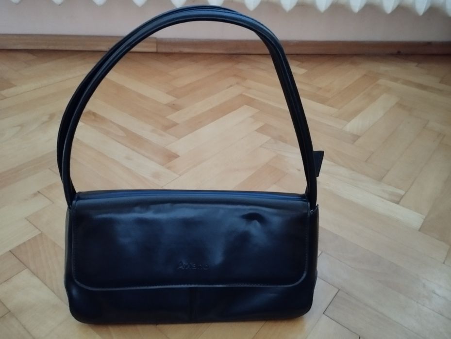 Дамска чанта , две дамски чанти