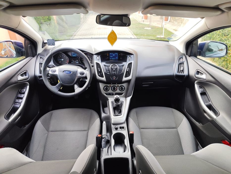Ford Focus 1.6 benzină clasic, Euro 5 impecabil