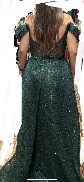 Rochie de seara Donatella model deosebit Smarald unicat cu trenă