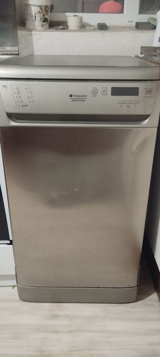 Продам посудомоечную машину