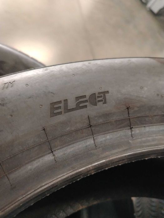 4бр. летни гуми 235/55/19-255/50/19 Pirelli спорт пакет