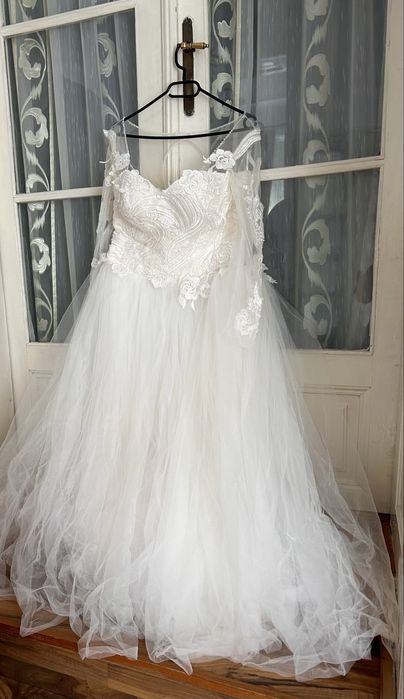 Rochie mireasa marime 52